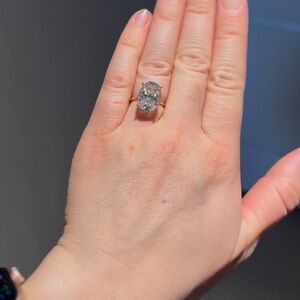 Elegant Oval moissanite diamond Ring (not real diamond, this is a moissanite)